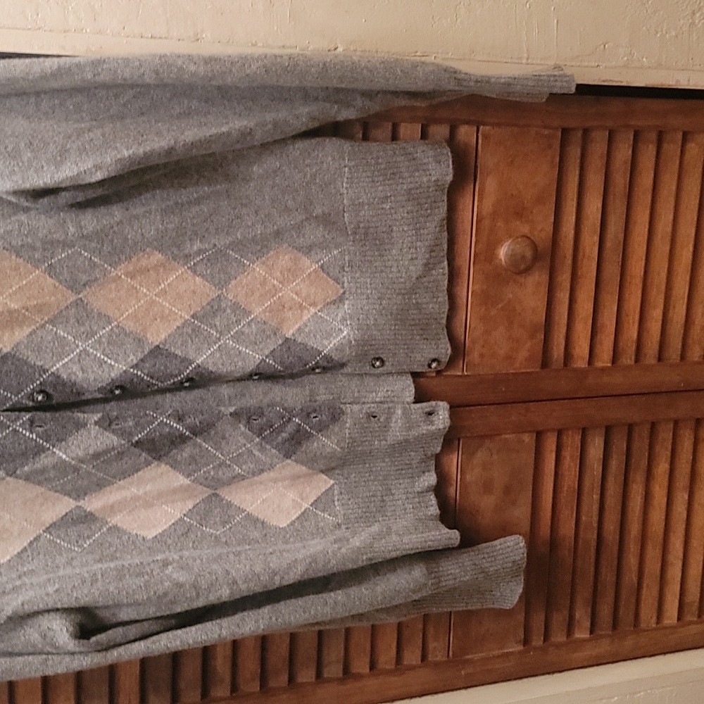 Apt 9 Gray Argyle Cashmere Cardigan Sweater Women's Large - Picture 4 of 5